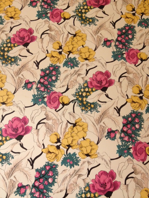Pretty Girly Wallpaper. What more can a girl ask for?