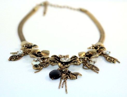 Beautiful necklace from Qatar. I'm not a gold fan but I really like this necklace!